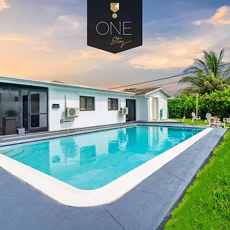 Centrally Located 4Bdr Pool Home In Miami